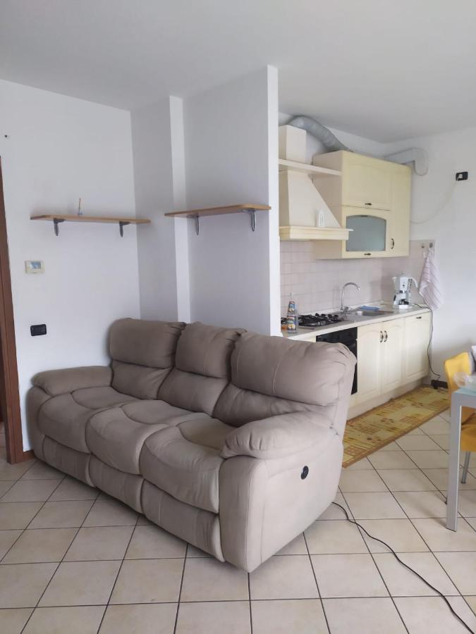 Bilocale Di Giusy Apartment Dalmine Bagian luar foto