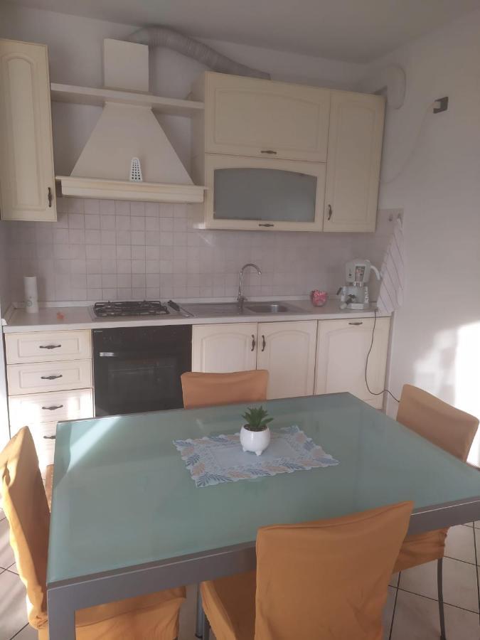 Bilocale Di Giusy Apartment Dalmine Bagian luar foto